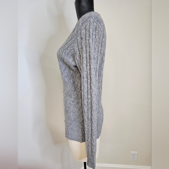 Isabelle 100% Cashmere Sweater - Picture 5 of 11